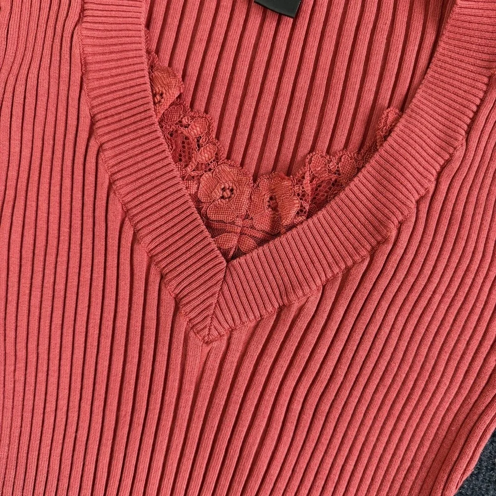 August Silk Sweater Womens Large Pink V Neck Lace Trim Ribbed Knit Short Sleeve - Picture 2 of 7